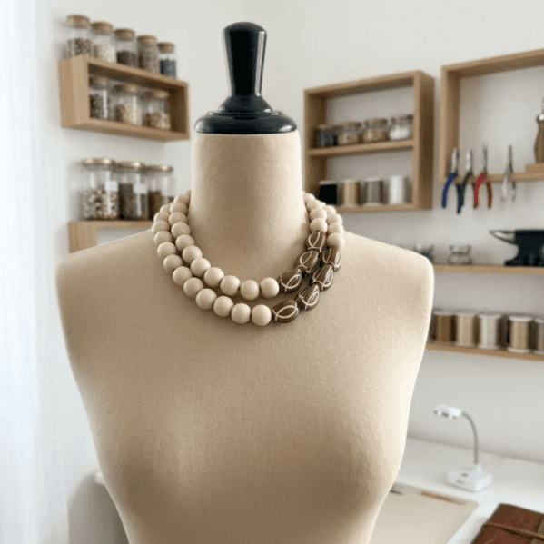Collar Crema Clásico