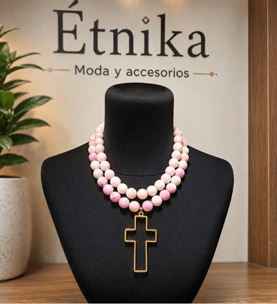 Collar Rosa con Cruz